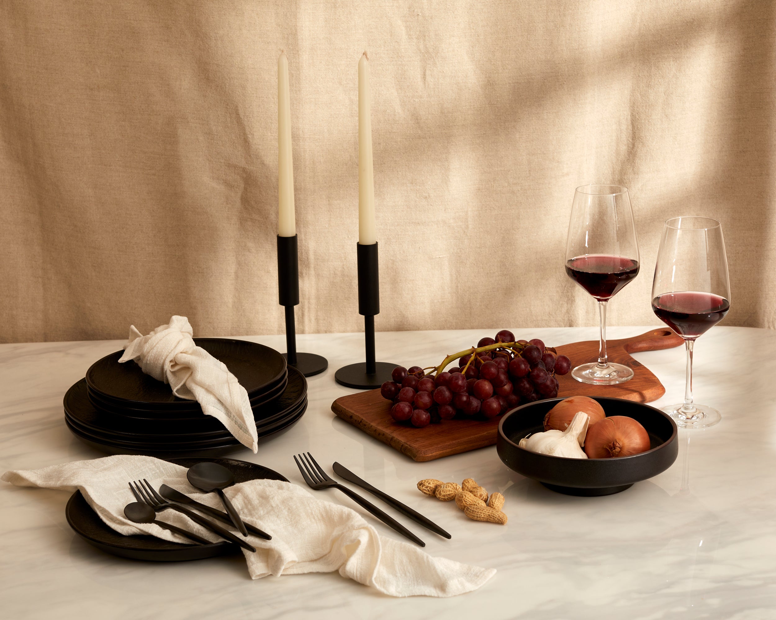 Enigma Black Porcelain Round Dinner Plate